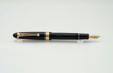 Pilot-Custom-743-Black-6.jpg