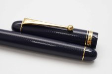 Pilot-Custom-74-2016-Limited-Edition-Blue-Navy-5.jpg