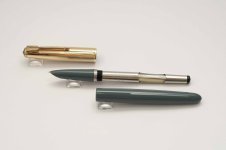 Parker-51-Aerometric-Gray-Barrel-Gold-Filled-Cap-6.jpg