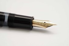 Montblanc-Meisterstuck-146-Classic-Black-Resin-4.jpg