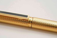 Dunhill-Gemline-Gold-Plated-Barley-Pattern-Ballpoint-Pen-4.jpg