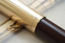Parker-51-Aerometric-Burgundy-Gold-Filled-Cap-3.jpg